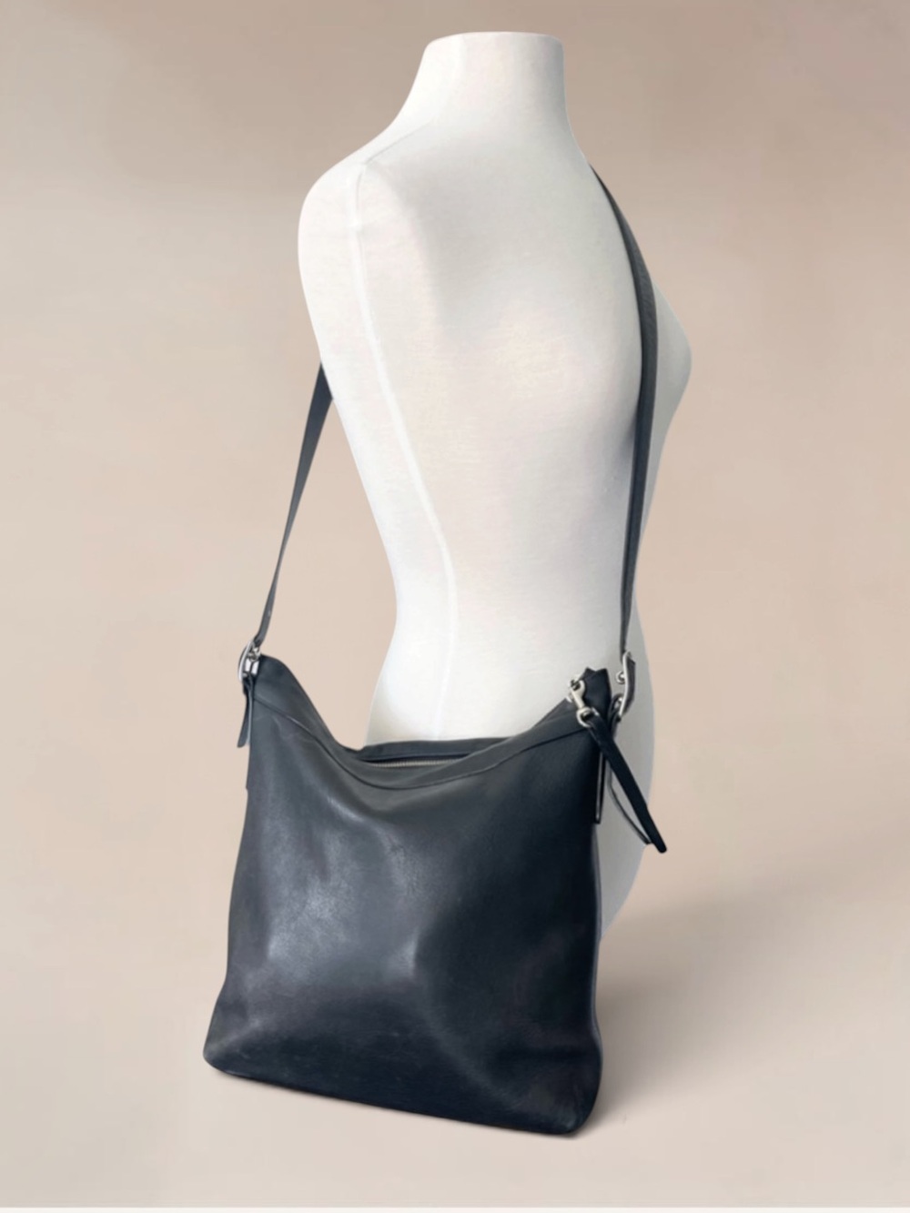 VTG COACH 9188 BLACK LEATHER SHOULDER BAG SILVER HARDWARE